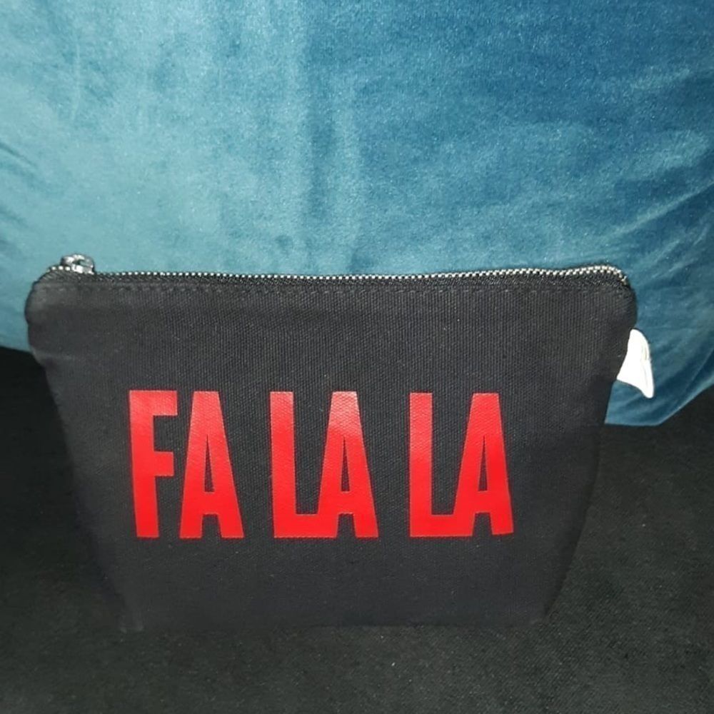QUIILTED KOALA BLACK AND RED MAKEUP BAG